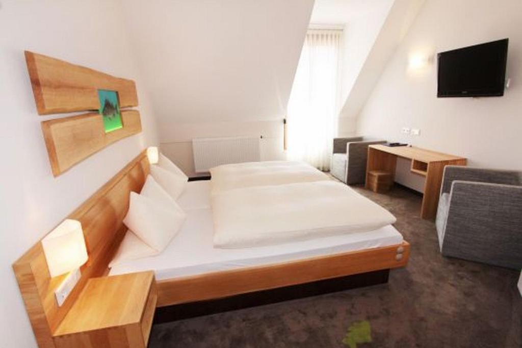 Karpfenhotel & Herrenhaus Im Gasthaus Sindel-Buckel Feuchtwangen Værelse billede